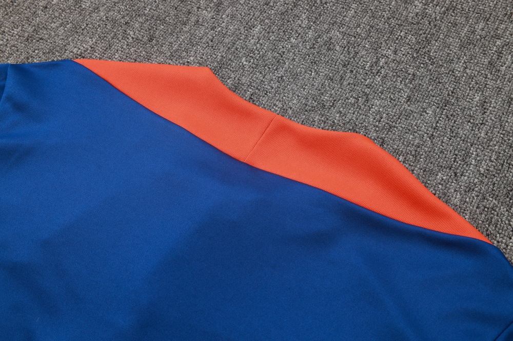 Netherlands 24/25 Adults Long sleeves half-zip Top + pants