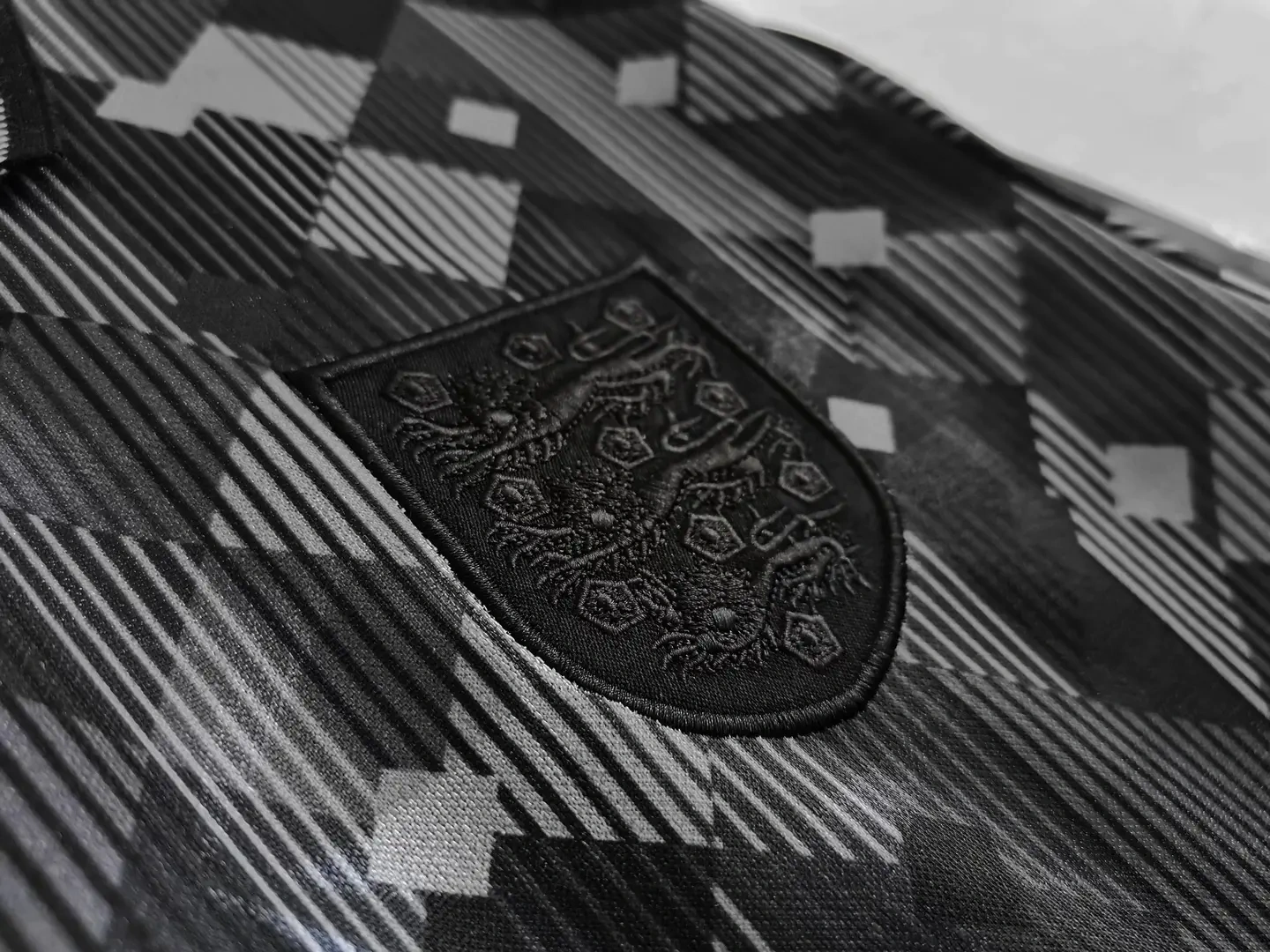 Retro England 1990 Black Jersey
