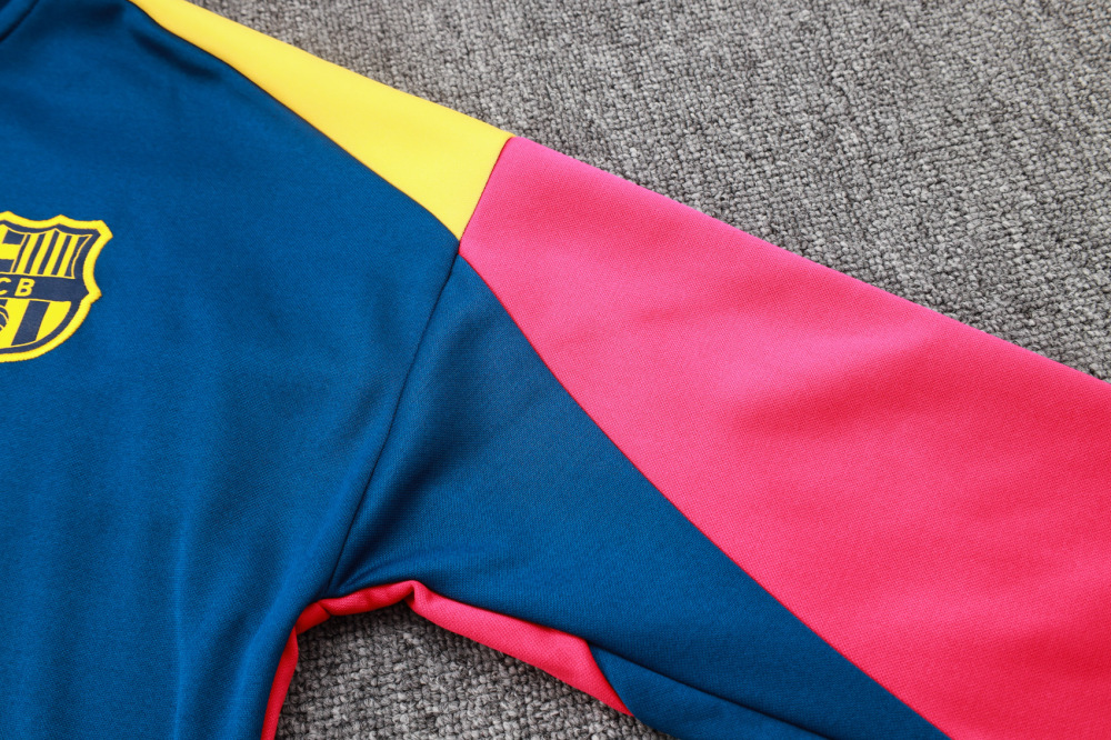 Barcelona 24-25 Adult  coat with full zipper and cap, training suit top and pants