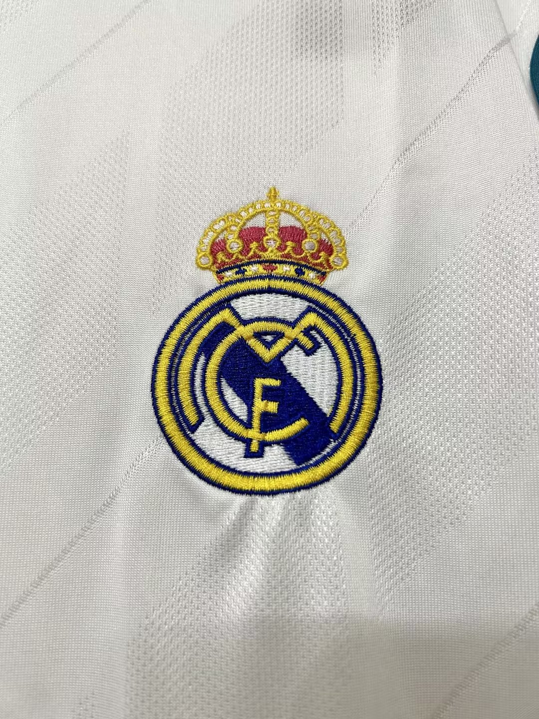 Real Madrid  Retro long sleeves 2017-2018  home jersey