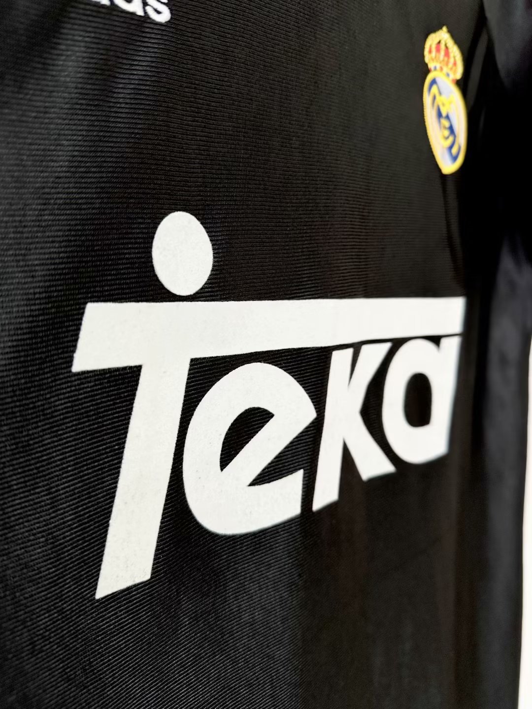 Real Madrid  Retro1999- 2001 Away jersey