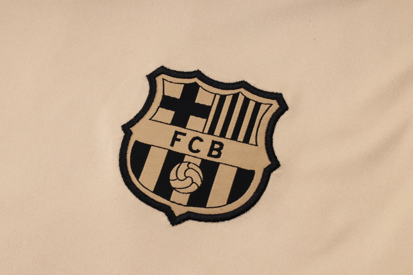 Barcelona 24/25 Adults short sleeved training suit with top and pants
