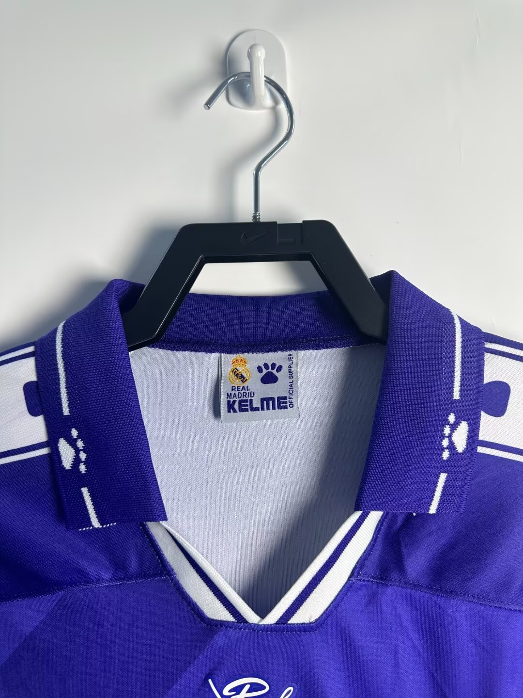 Real Madrid  Retro 1994-1996 away jersey