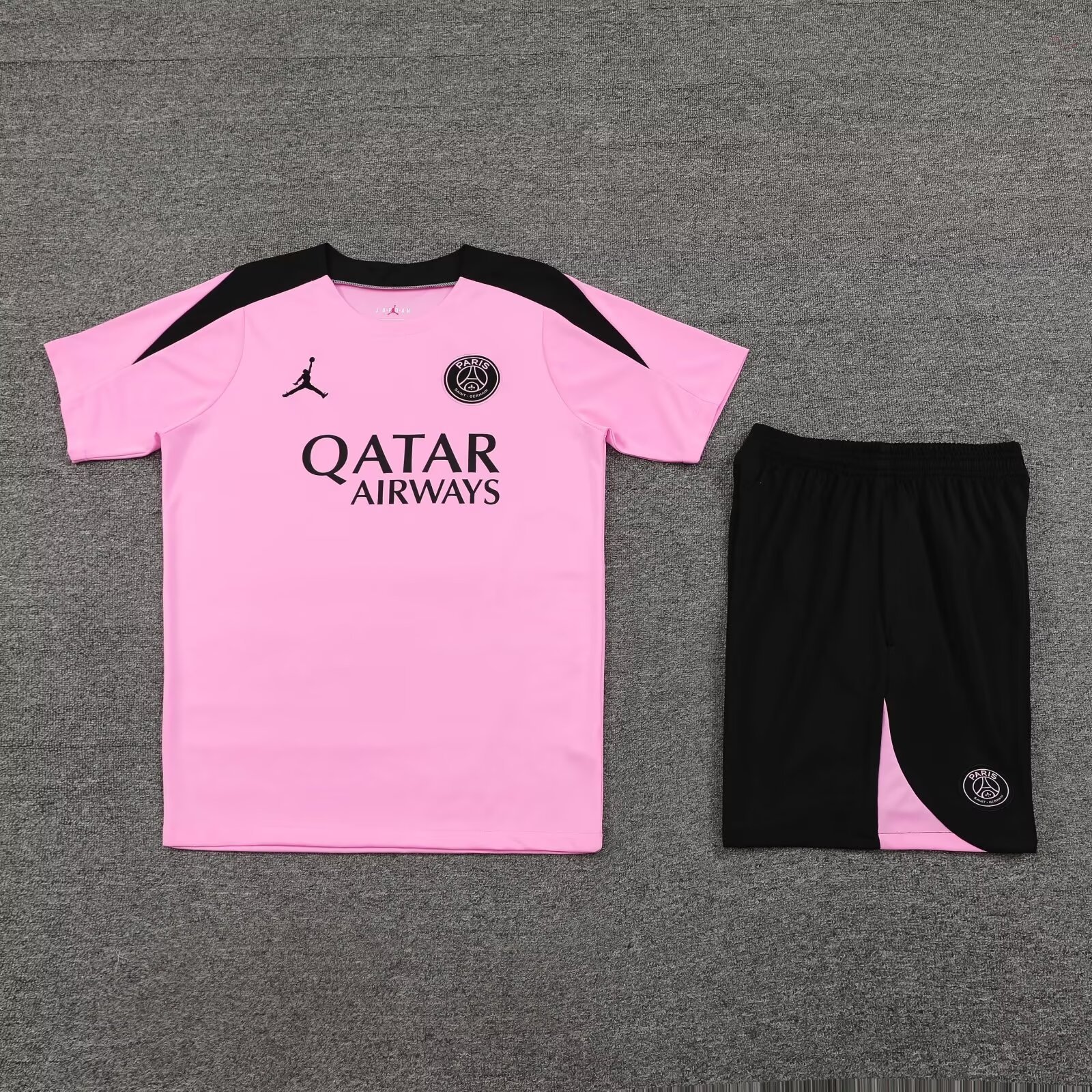 PSG 24/25 Adults short sleeved training suit with top and pants