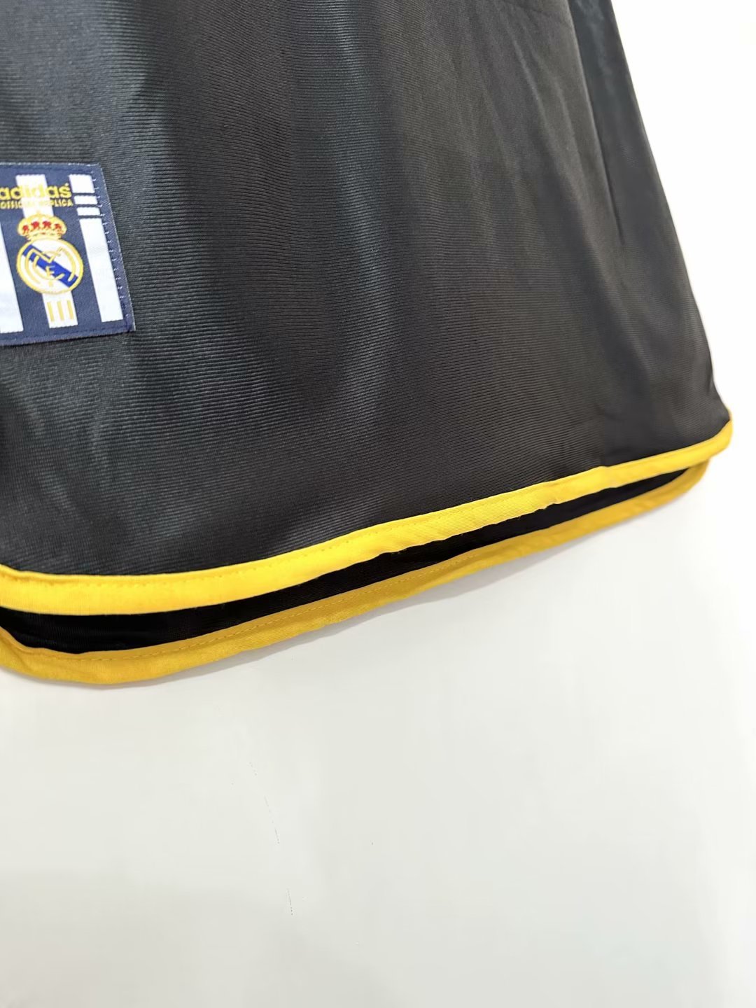 Real Madrid  Retro1999- 2001 Away jersey