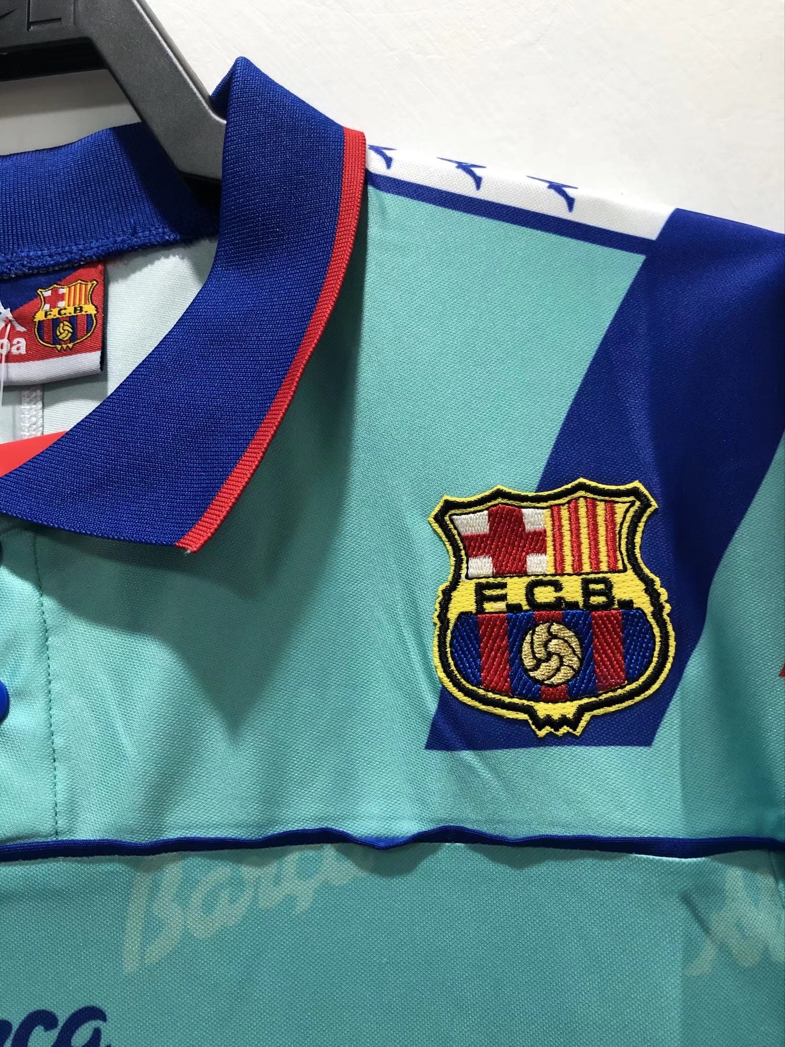 Barcelona Retro 1992-1995 away jersey