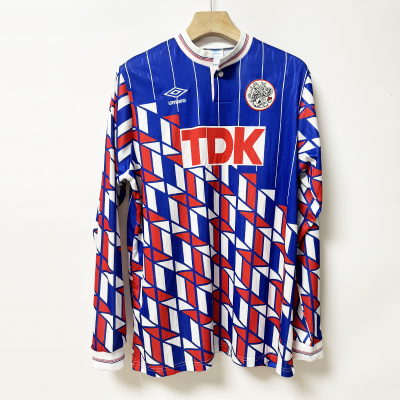 Ajax retro 1989-2000 season away long-sleeve jersey.