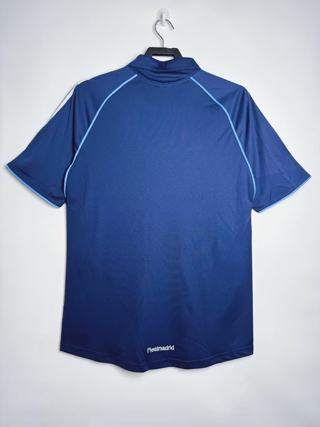 Real Madrid  Retro 2005-2006  away jersey
