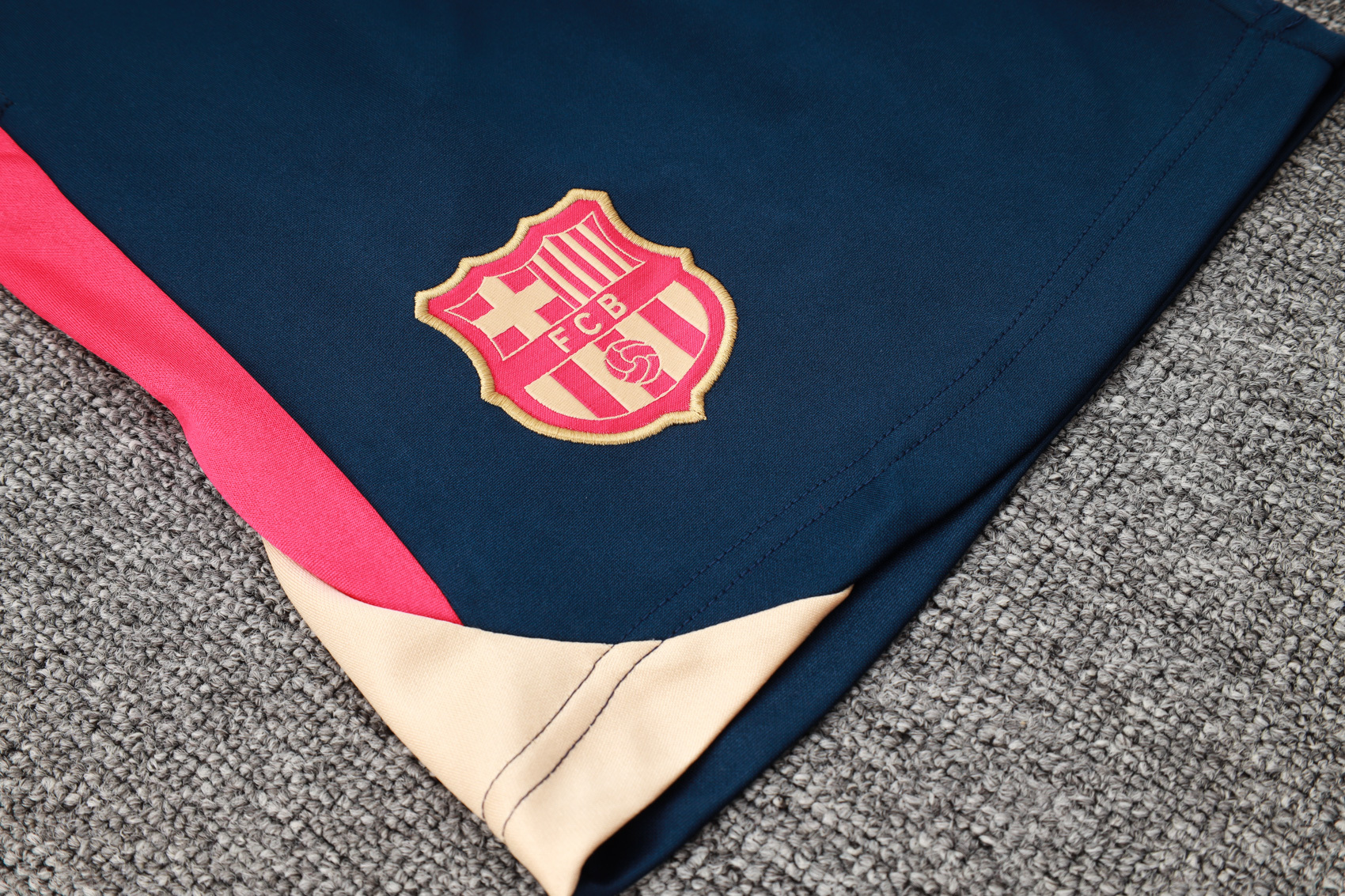 Barcelona 24/25 Adult short sleeved training suit top+pants