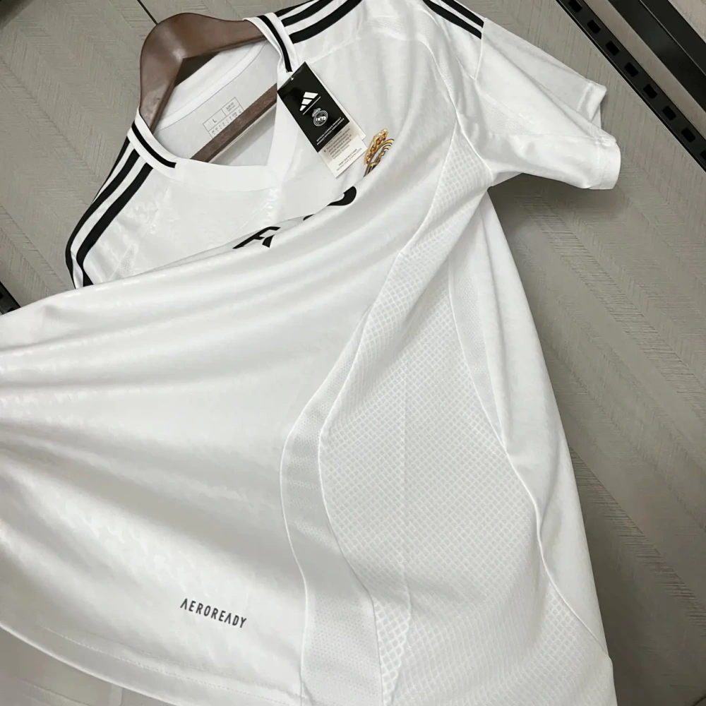 Real Madrid 24-25 Home Stadium Jersey - Fans Version