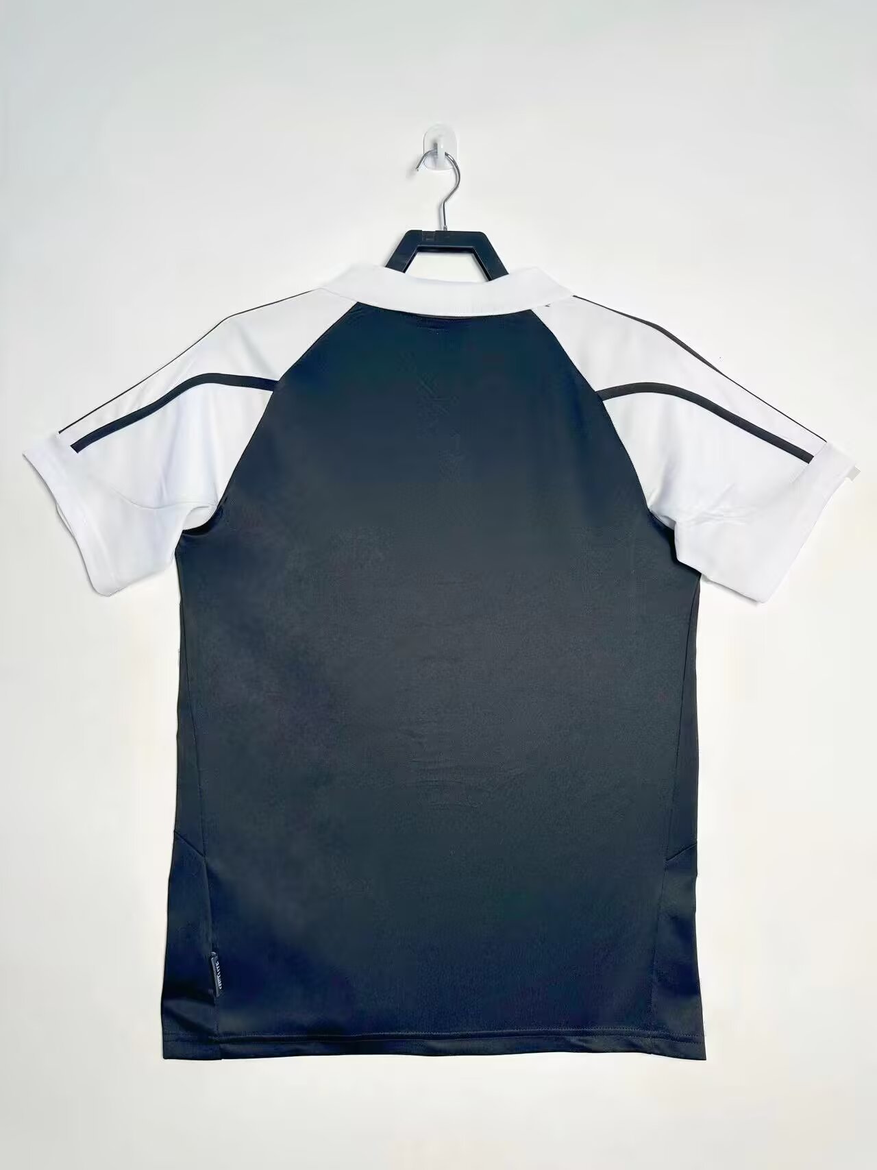 Real Madrid  Retro 2002-2003 away jersey