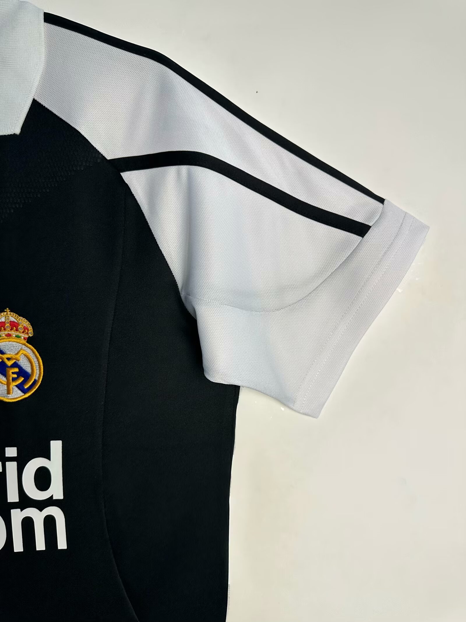 Real Madrid  Retro 2002-2003 away jersey