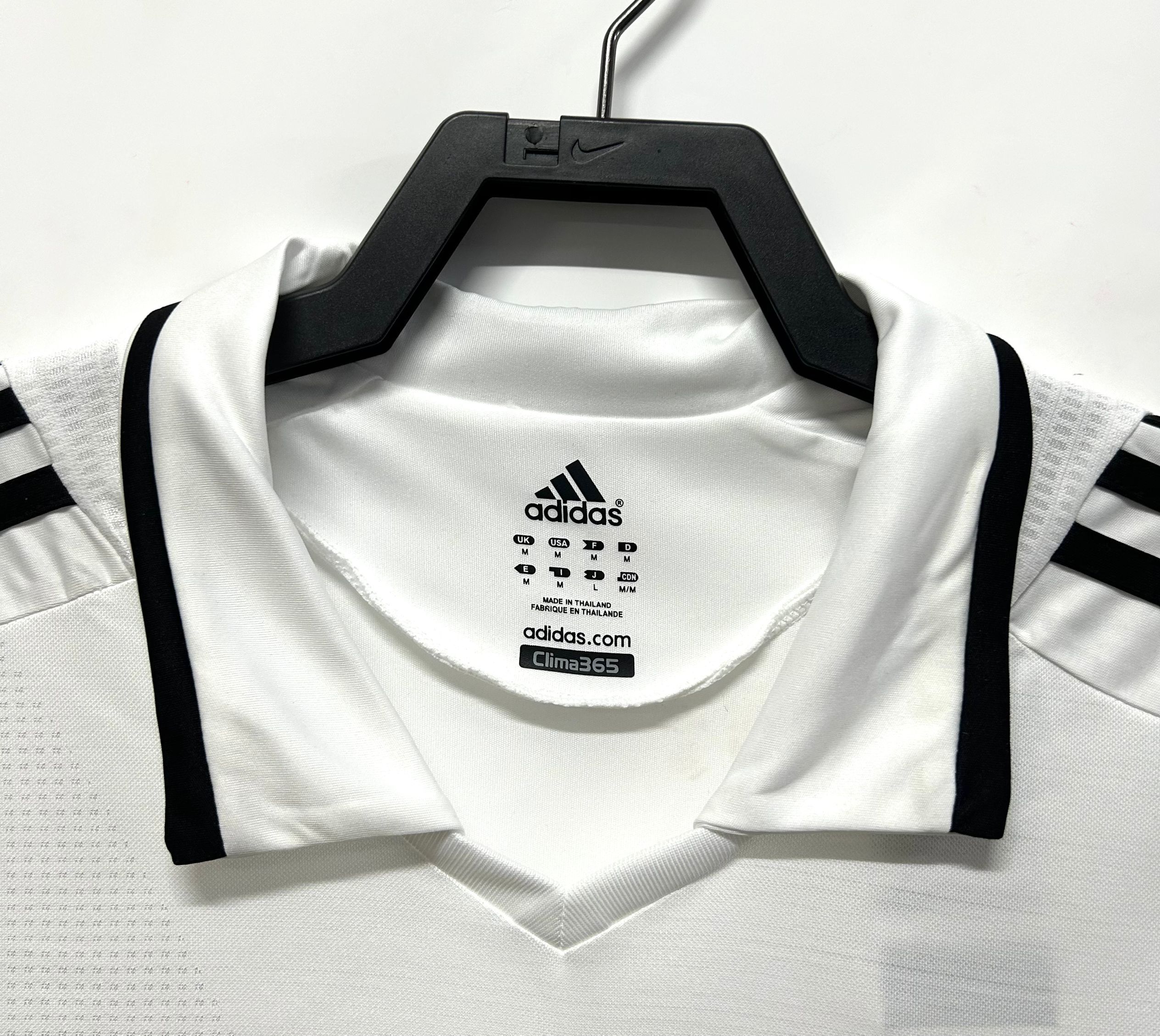 Real Madrid Retro 2008-2009 home court jersey