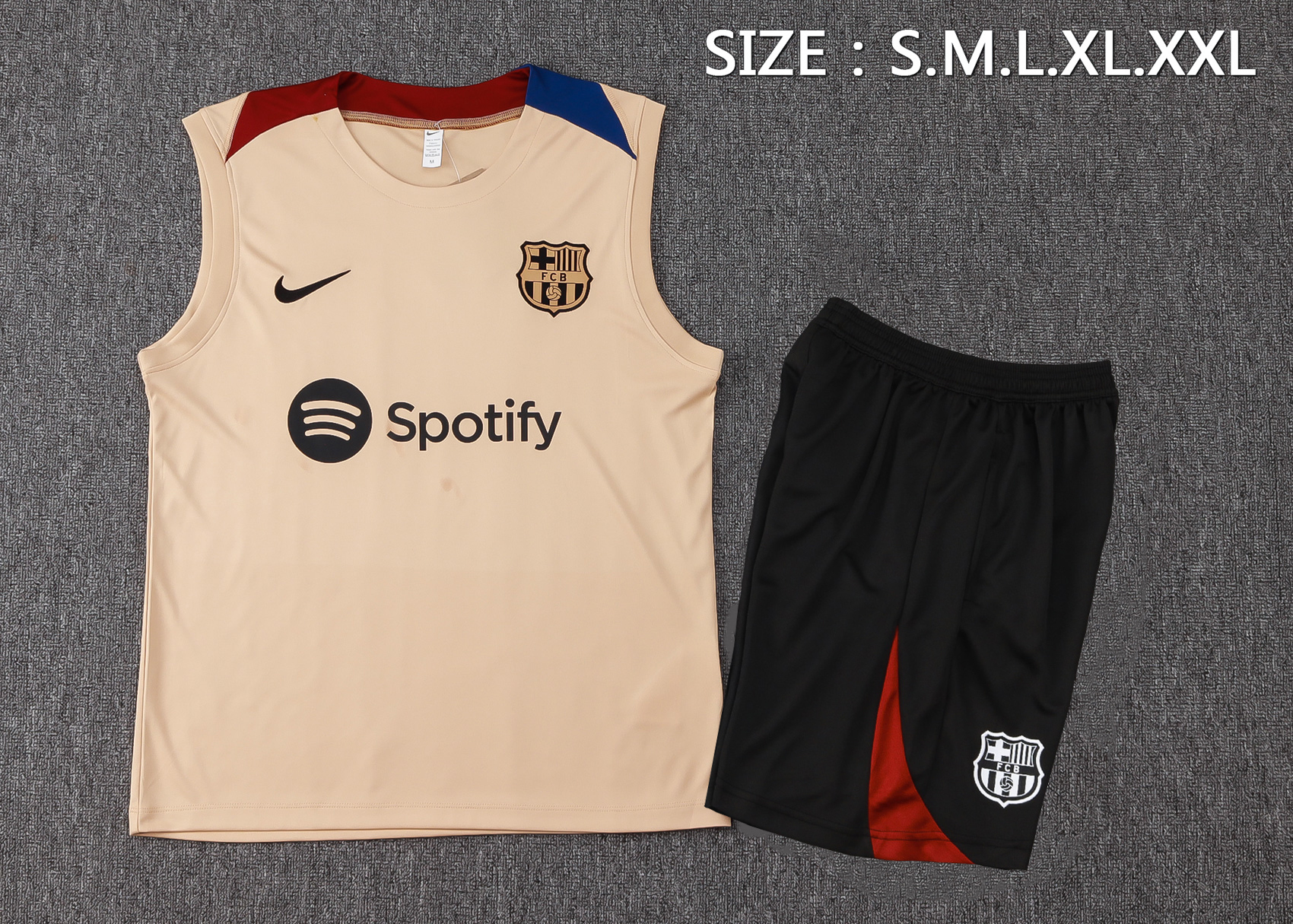 Barcelona 24/25 Adults short sleeved training suit with top and pants