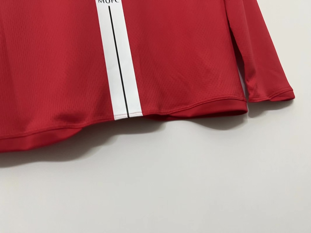 Manchester United UEFA Retro 2007-2008 season long home jersey