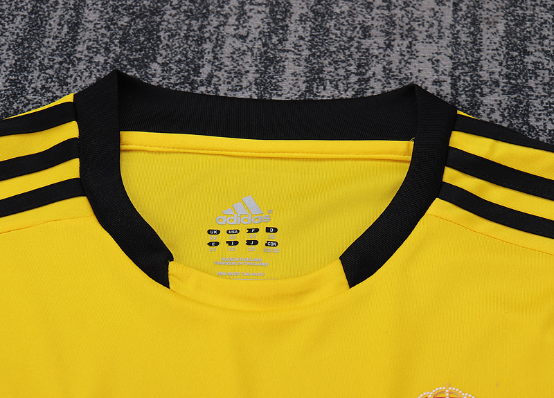 Real Madrid 11-12 Retro Goalkeeper Kids Kit Jersey