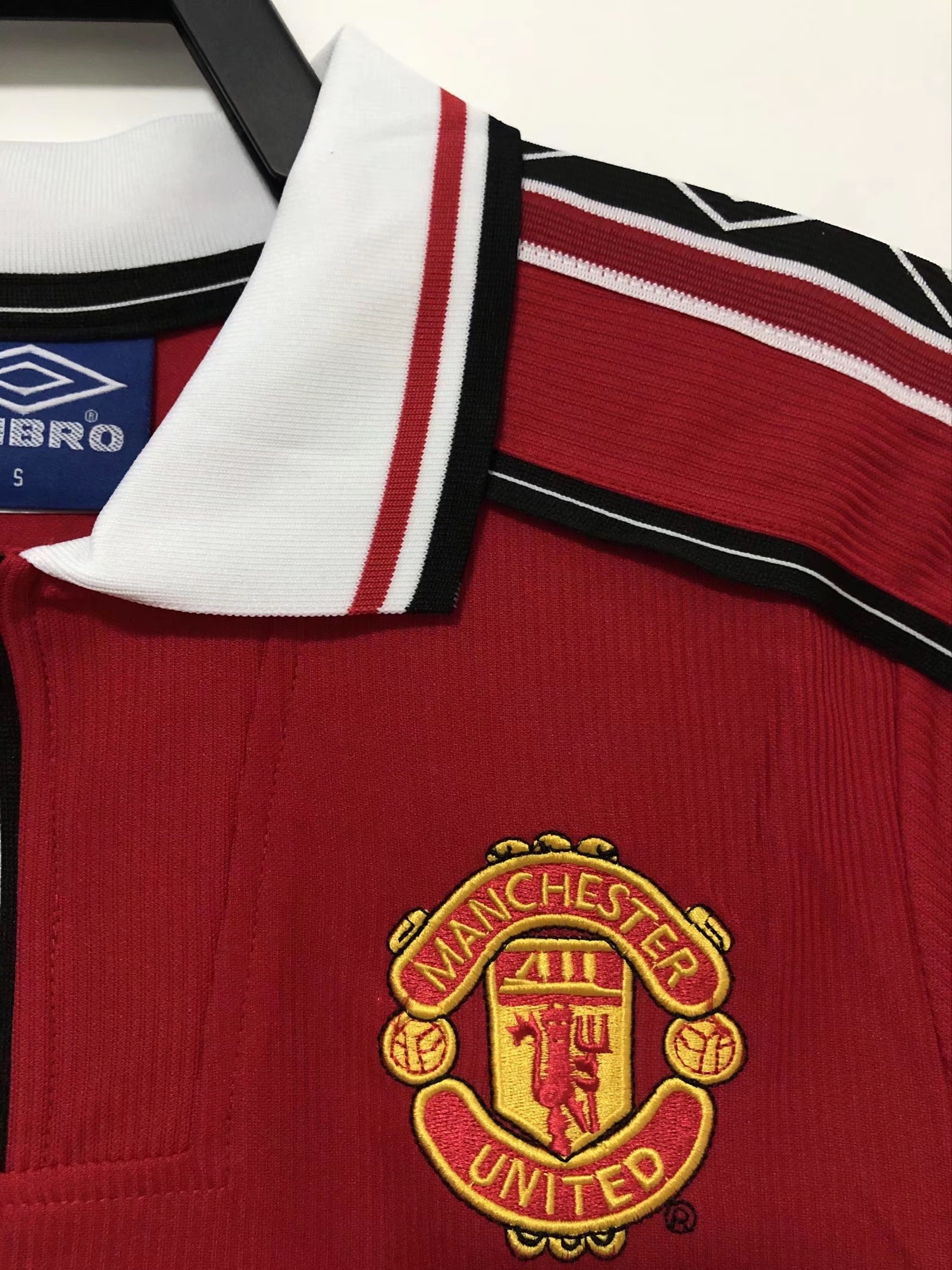 Manchester United Retro 1998 season long home jersey