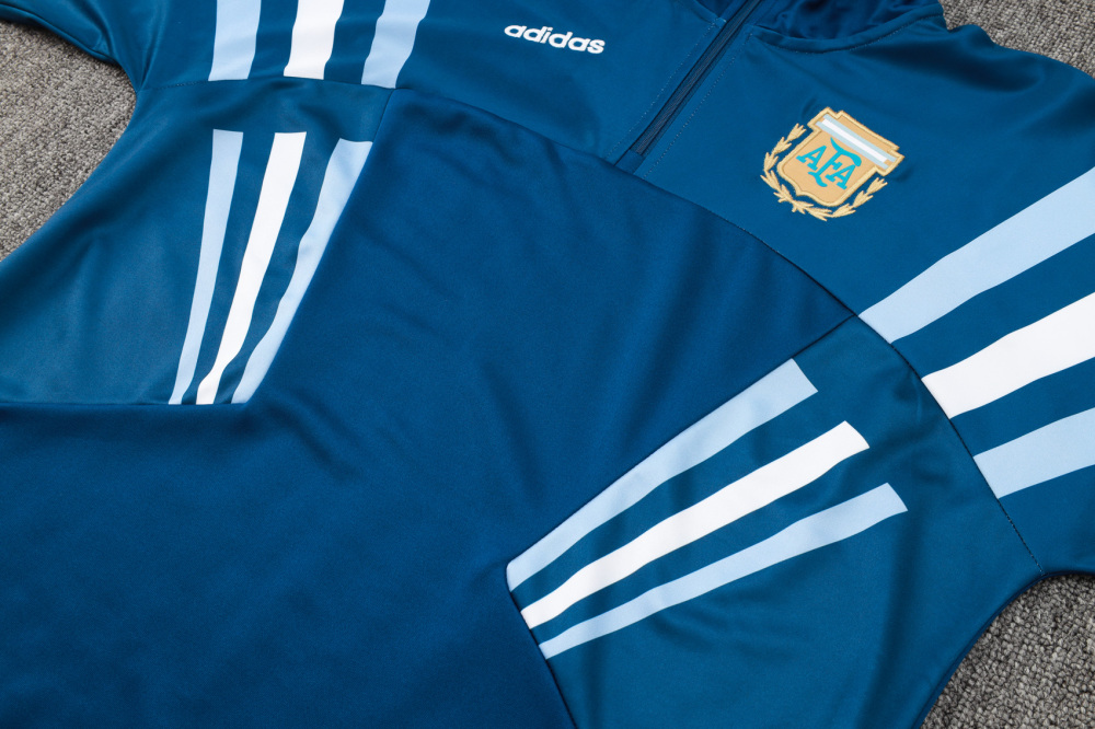 Argentina 24-25 adult long sleeved half zip training suit with top and pants