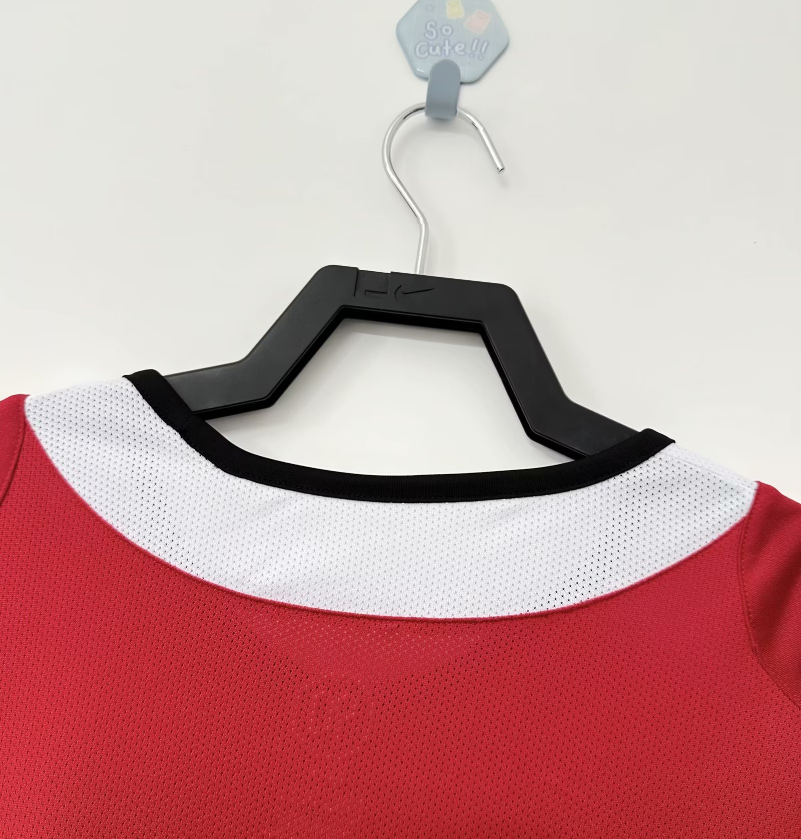 Manchester United Retro 2005-2006 season home jersey