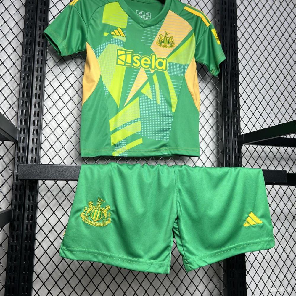 Newcastle United 24/25 Kids Goalkeeper Green Jersey kit Top + pants