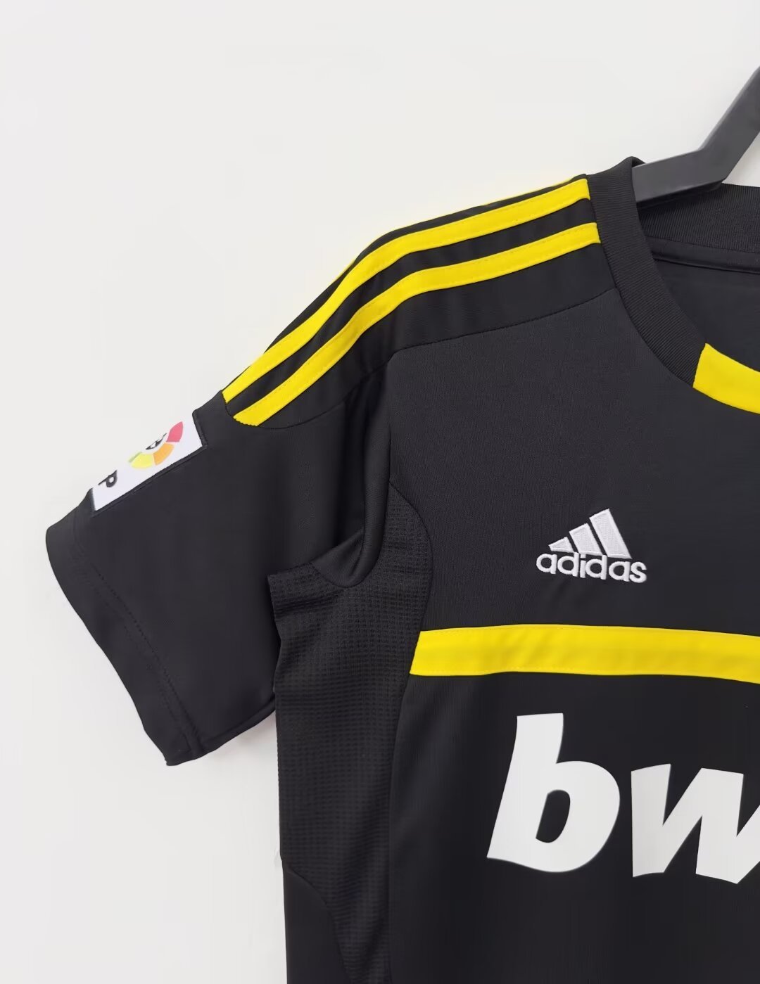 Real Madrid  Retro 2011-2012  goalkeeper jersey