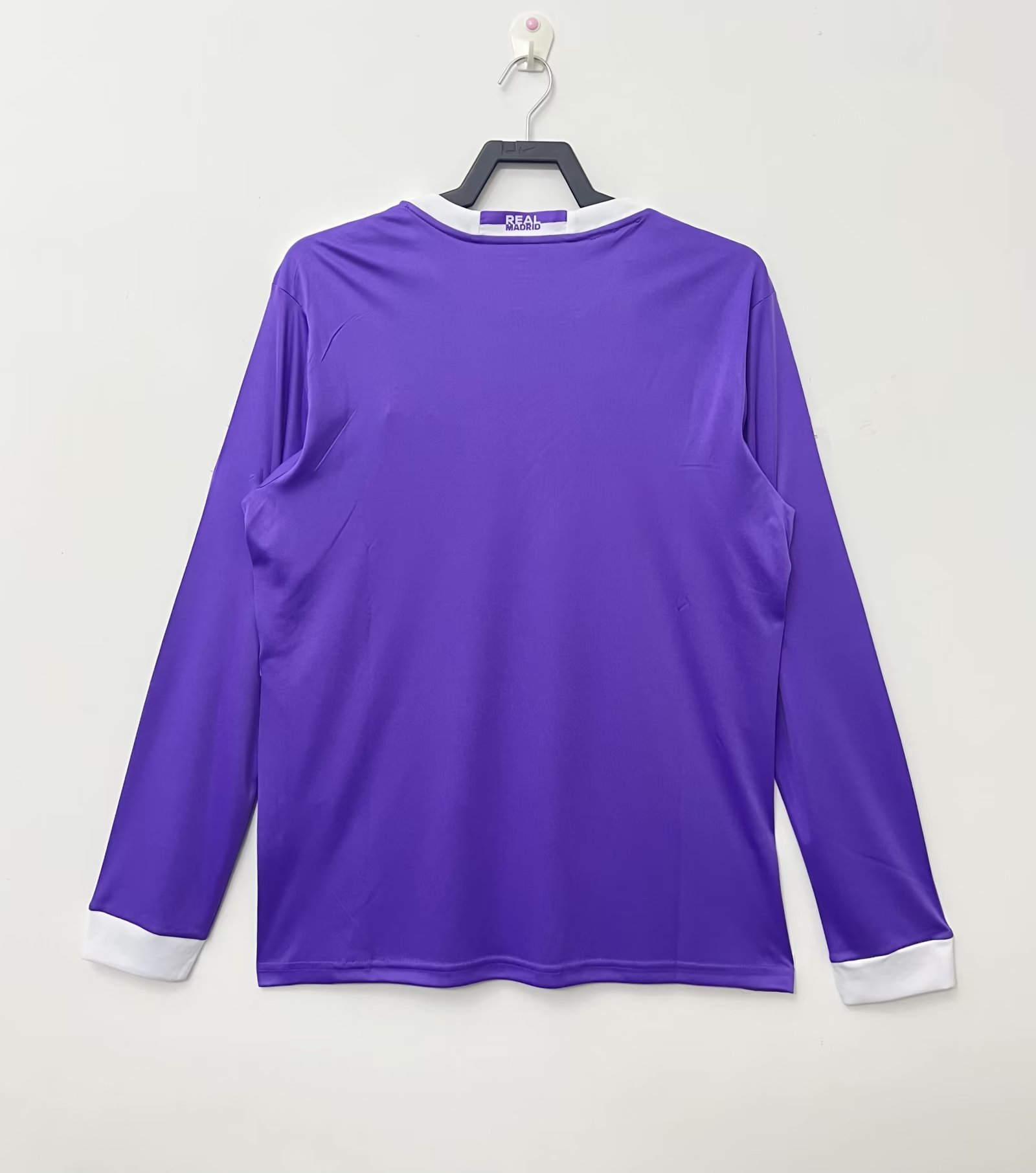 Real Madrid  Retro long sleeves 2016-2017 away jersey