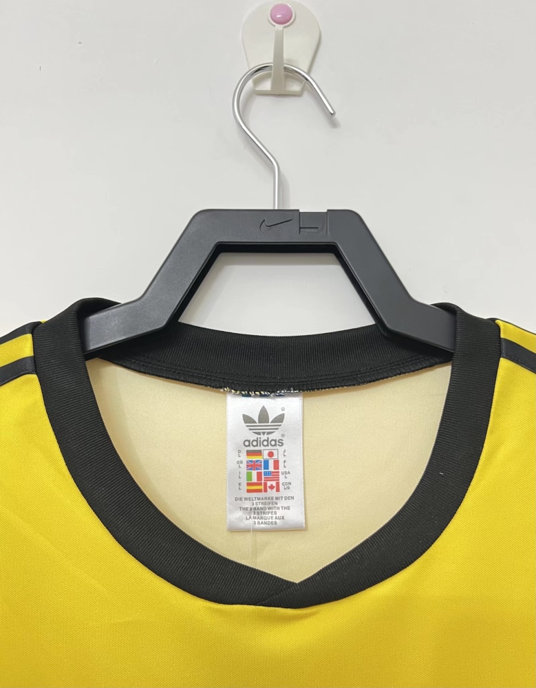 Borussia Dortmund Retro 1989 home jersey