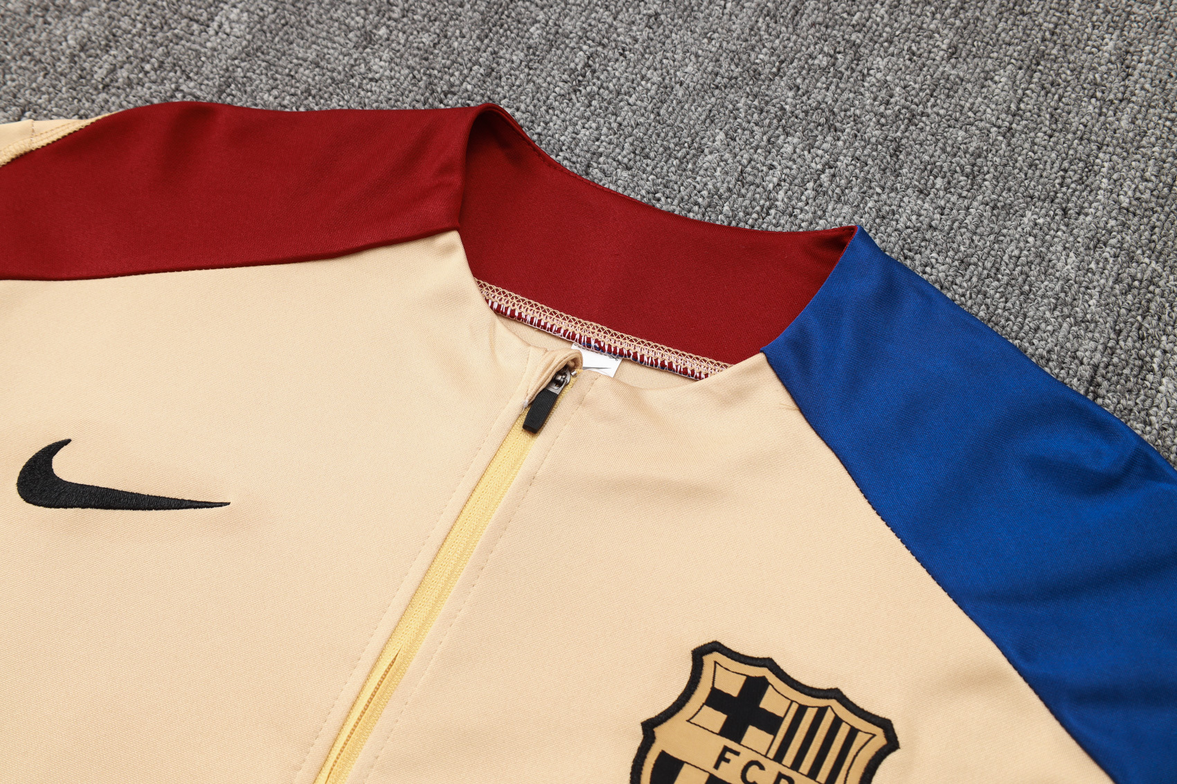 Barcelona 24/25 Adults  Long sleeves half-zip training suit Top + pants
