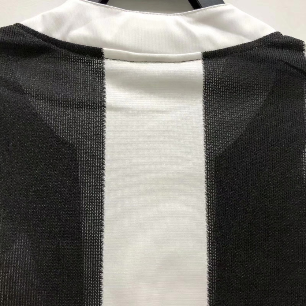 Newcastle United  Retro 1995-1997 long sleeves home jersey