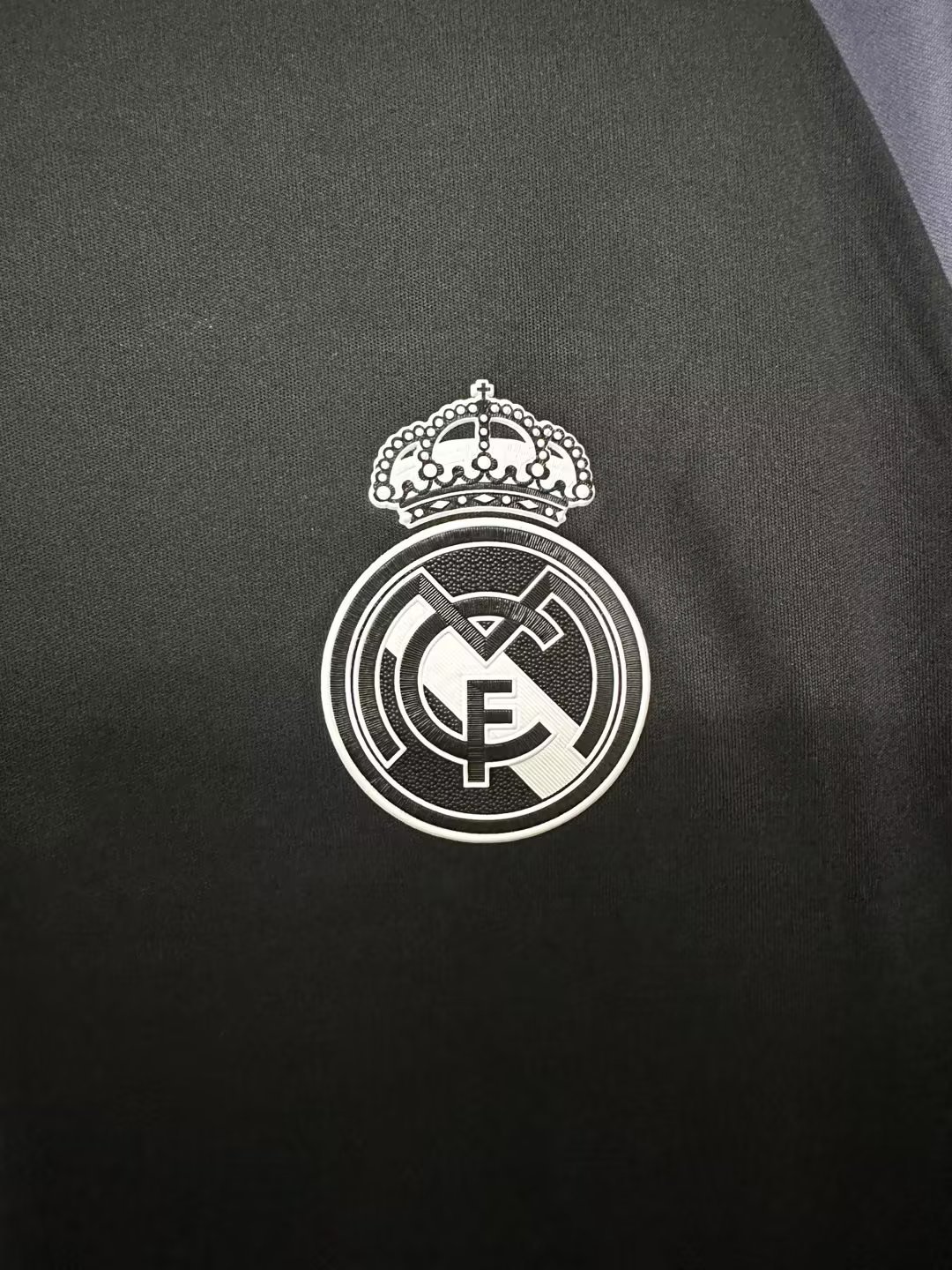 Real Madrid  Retro long sleeves 2016-2017 away jersey