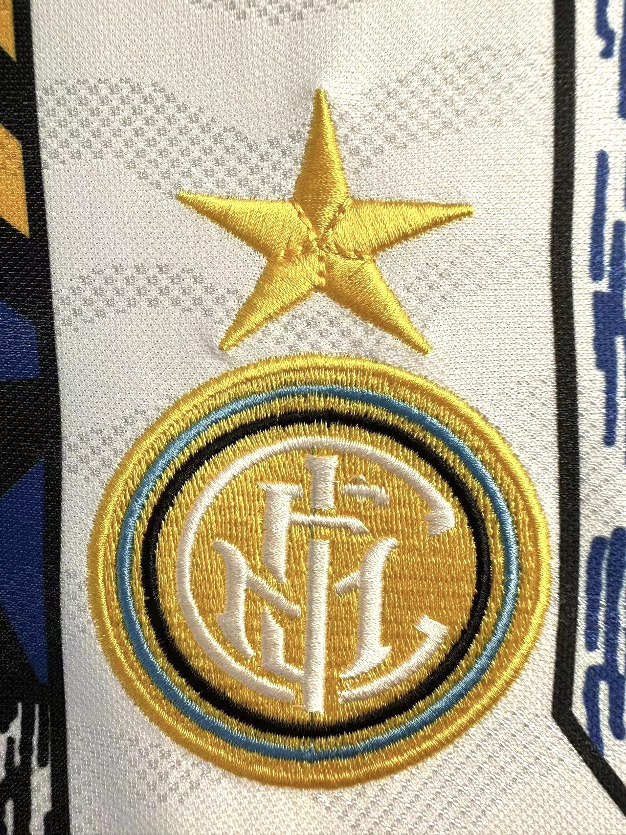 Inter Milan Retro 1995-1996 away jersey