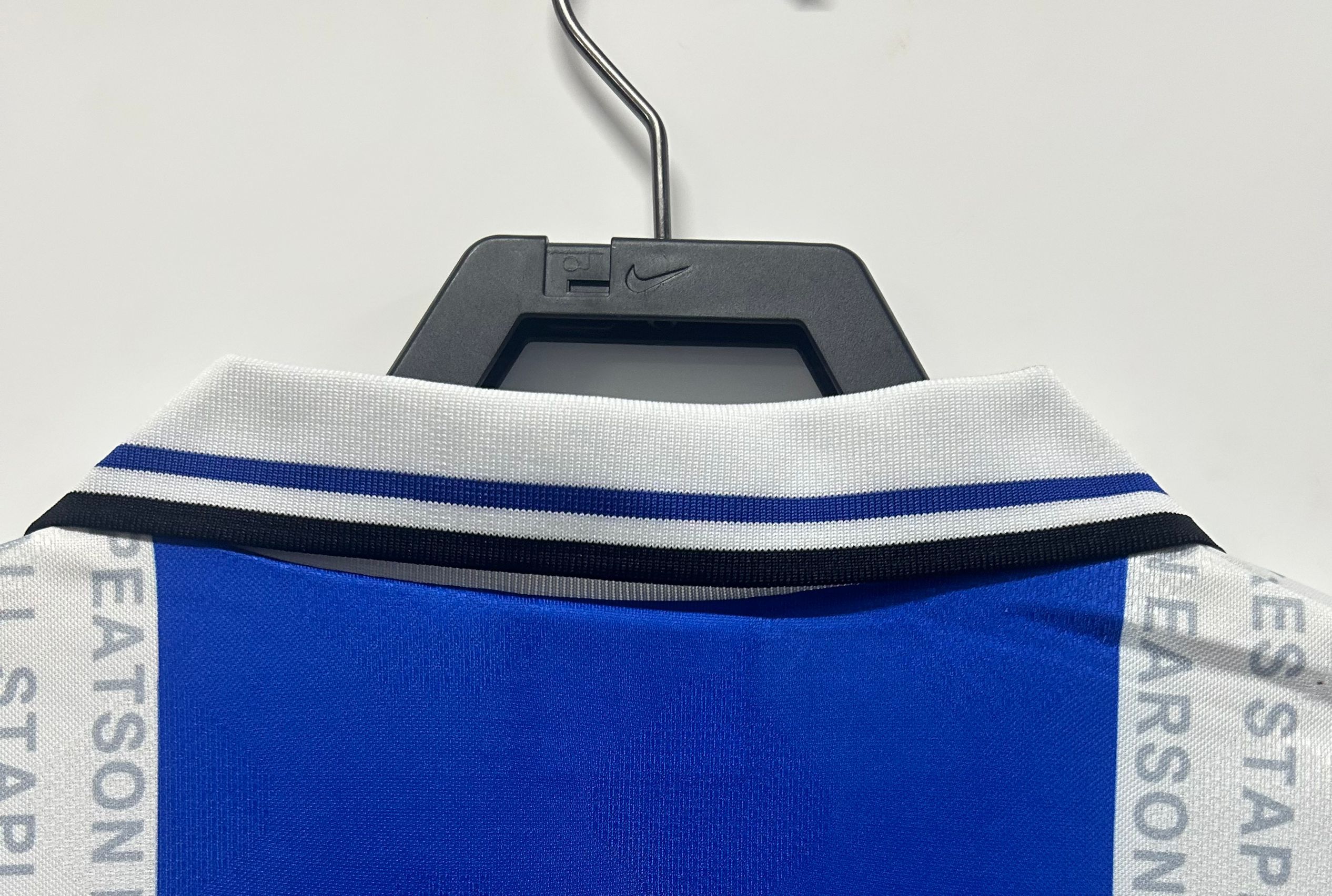 Manchester United Retro 1994-1996 season away jersey