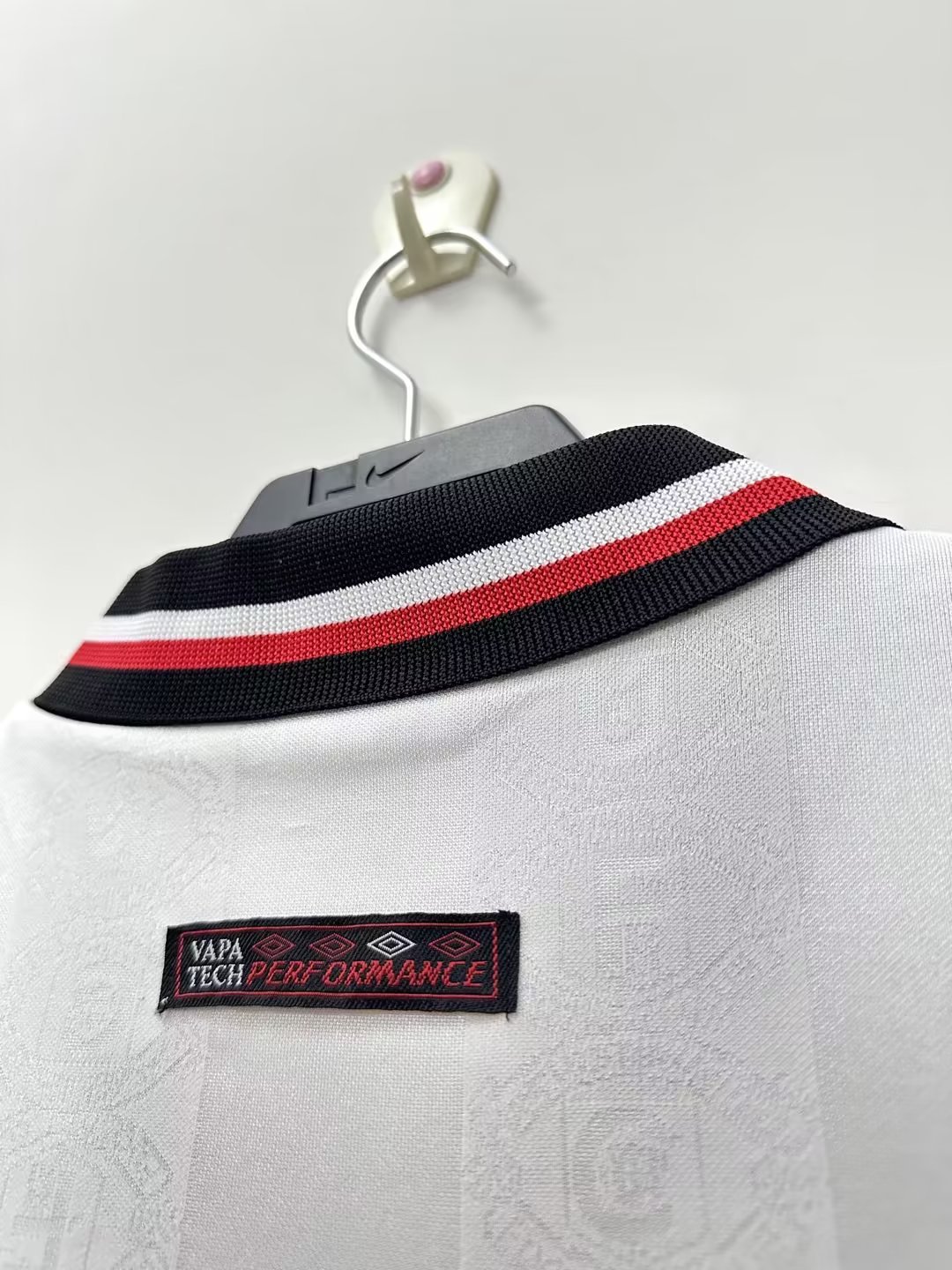 Manchester United Retro 1998 season away jersey