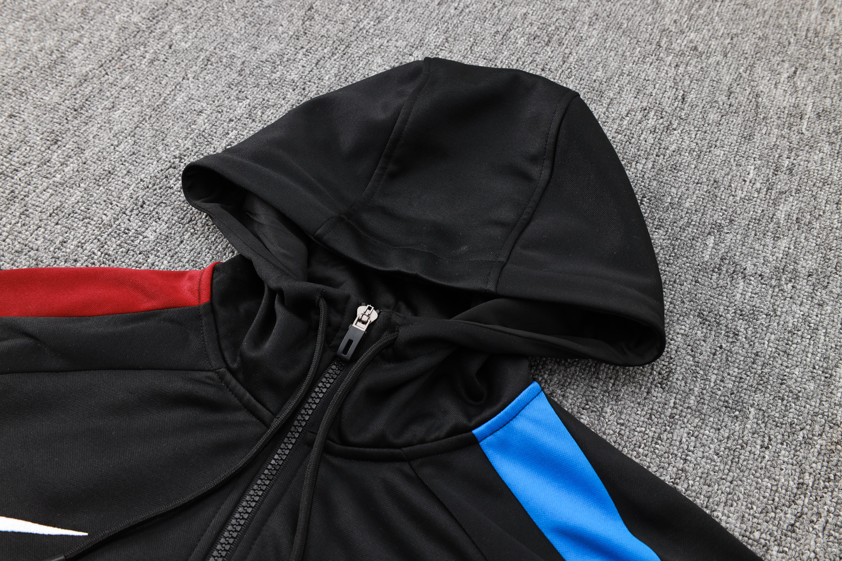 Barcelona 24/25 Adults Long sleeves half-zip cap training suit Top + pants