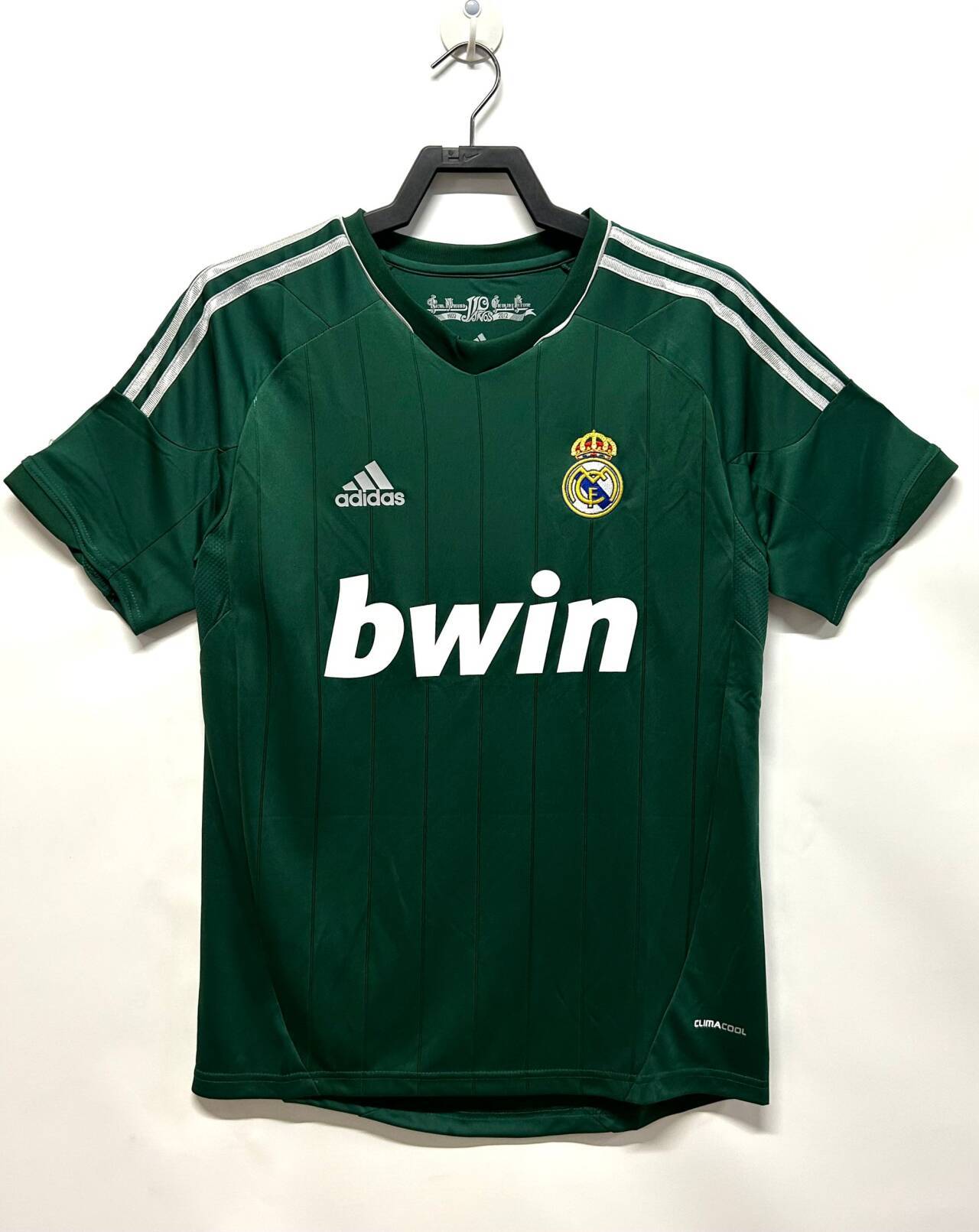 Real Madrid  Retro 2012-2013  away jersey