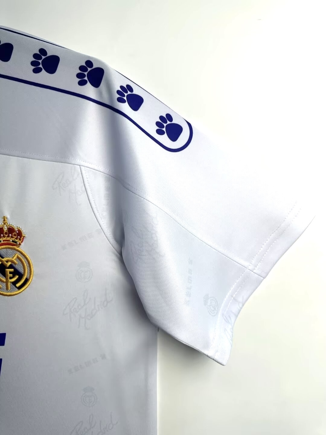 Real Madrid Retro 1994-1996 home court jersey