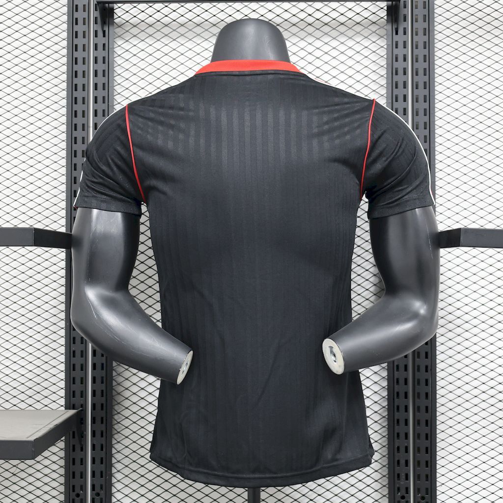 Manchester United 25/26 Black Terrace Icons Jersey-Player Version