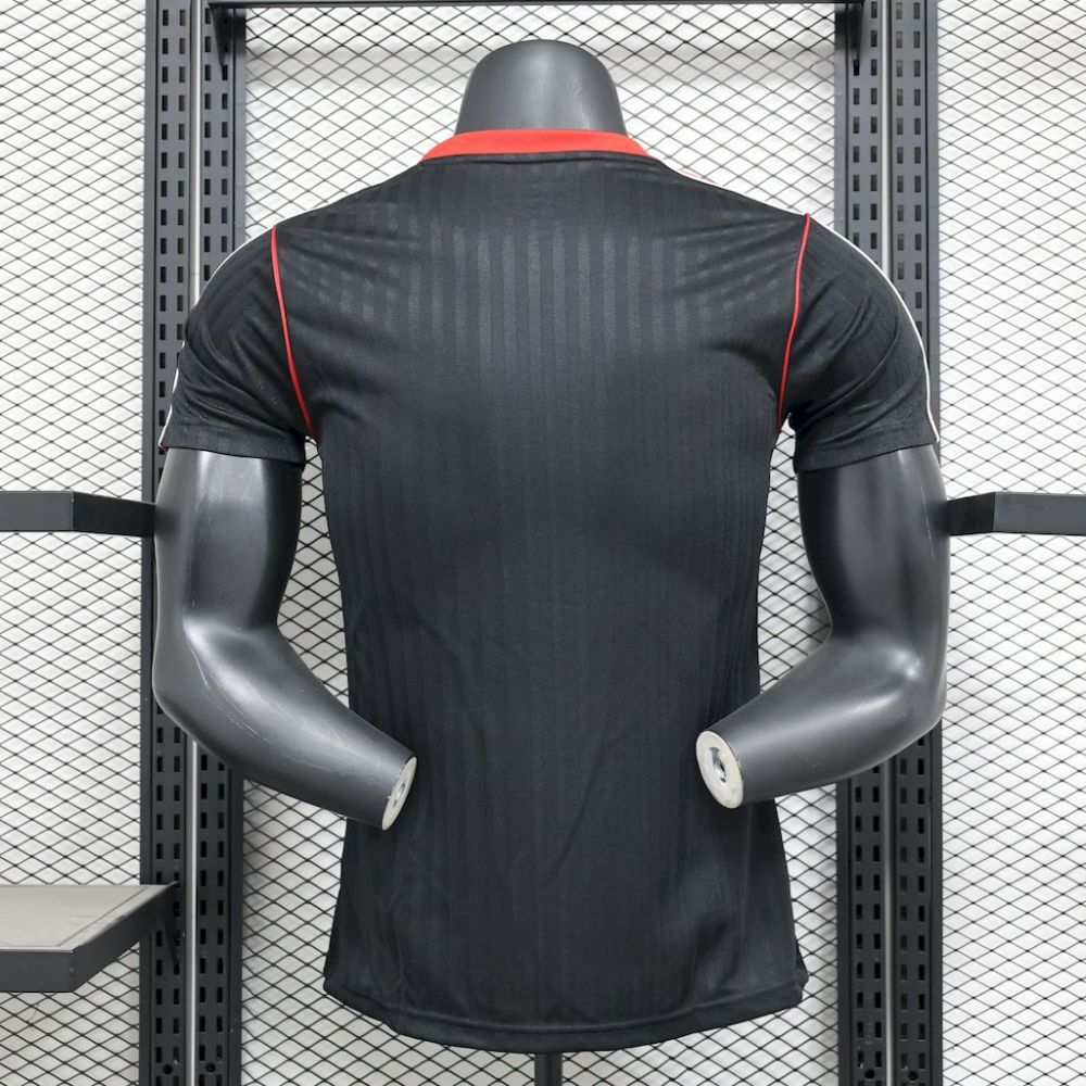 Manchester United 25/26 Black Terrace Icons Jersey-Player Version