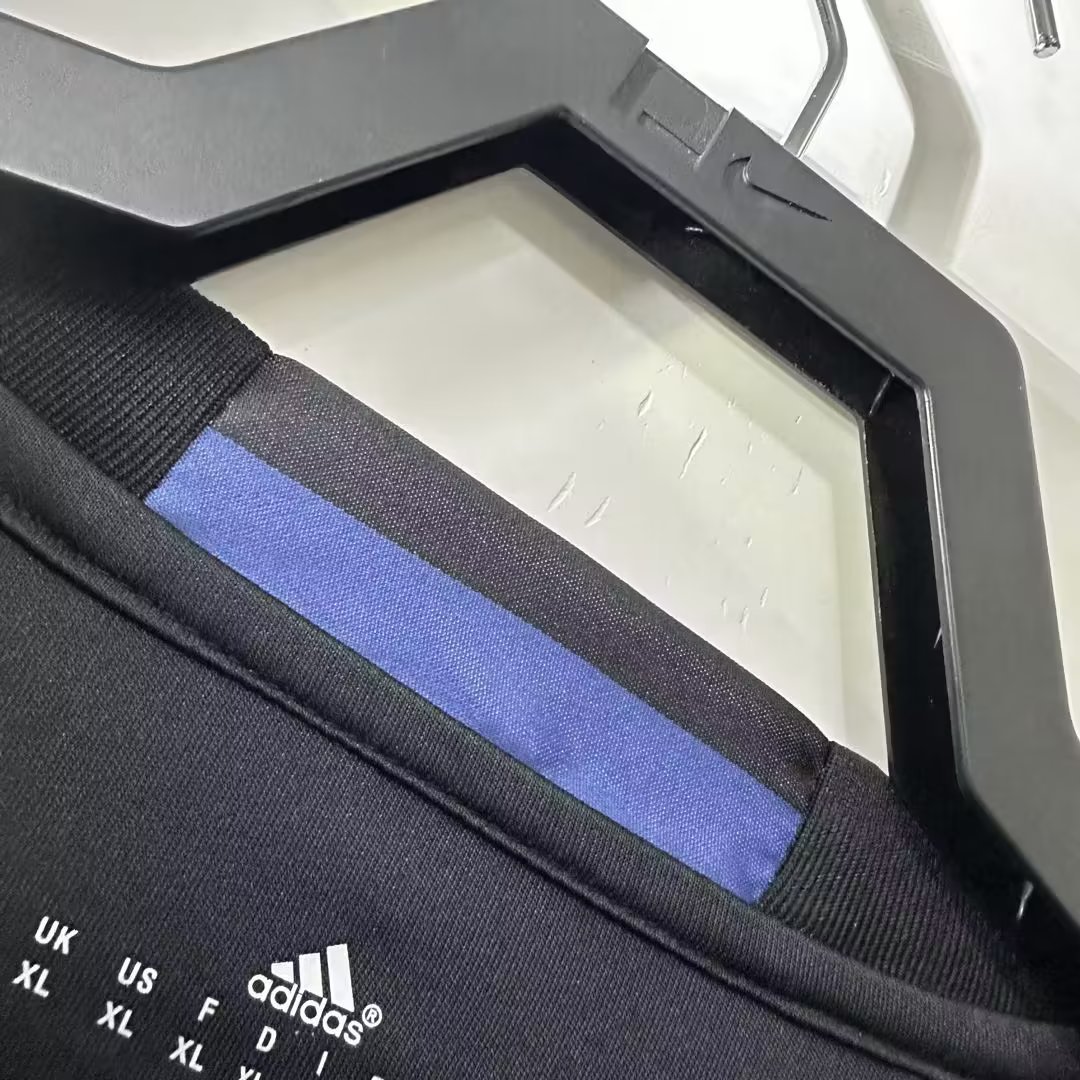 Real Madrid  Retro 2016-2017 Second away game  jersey
