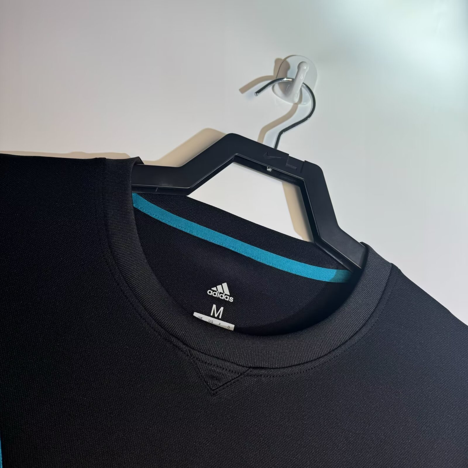 Real Madrid  Retro long sleeves 2017-2018 away jersey