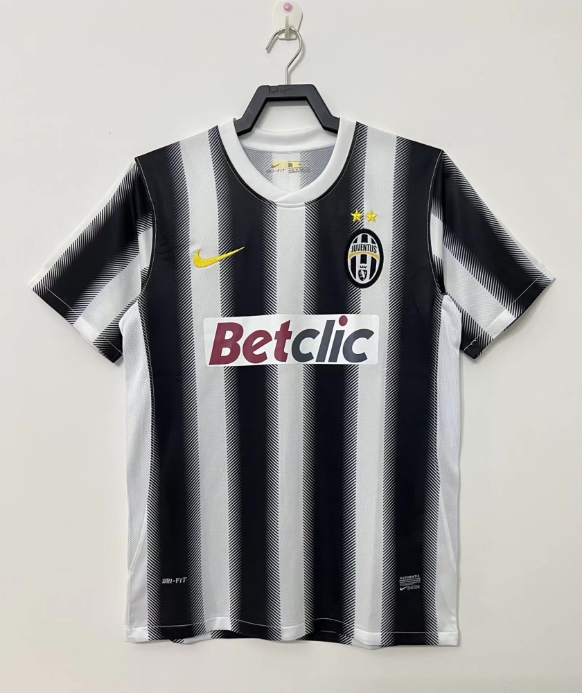 Juventus retro 2011-2012 season home jersey