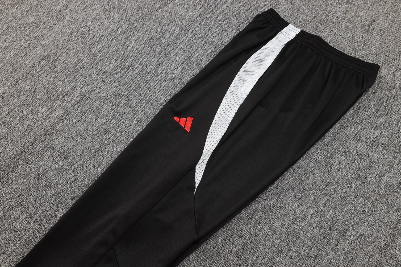 Manchester United 24/25 Adults  Long sleeves half-zip training suit Top + pants