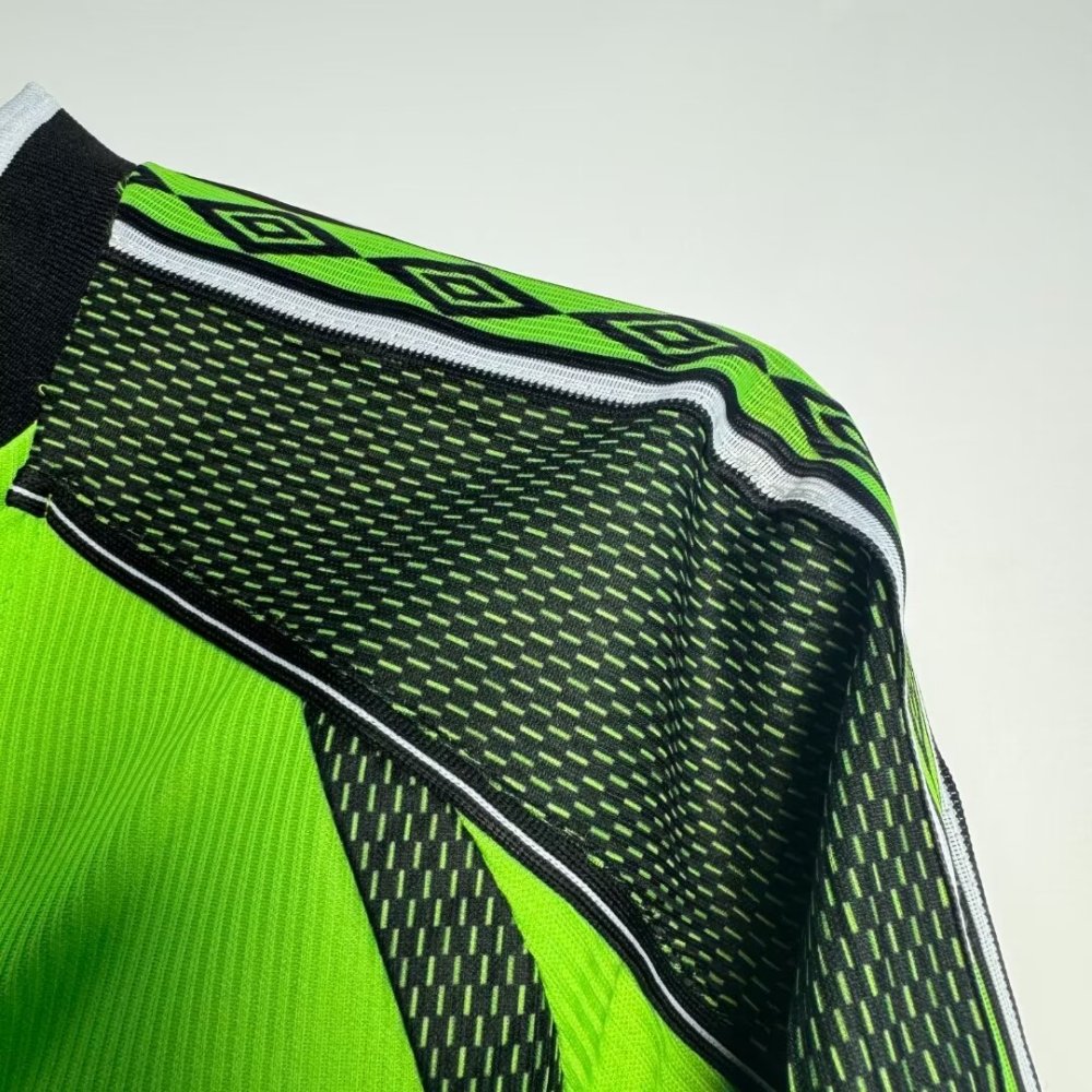 Manchester United Retro 1998-1999 season goalkeeper jersey