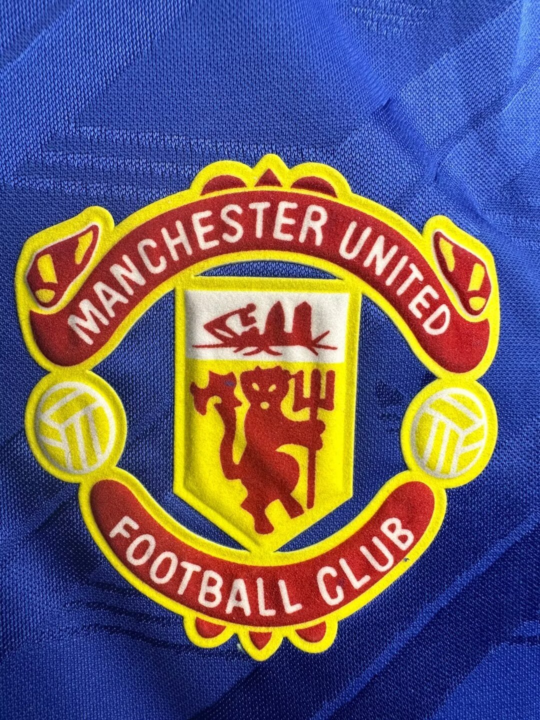 Manchester United Retro 1986-1988 season long away jersey