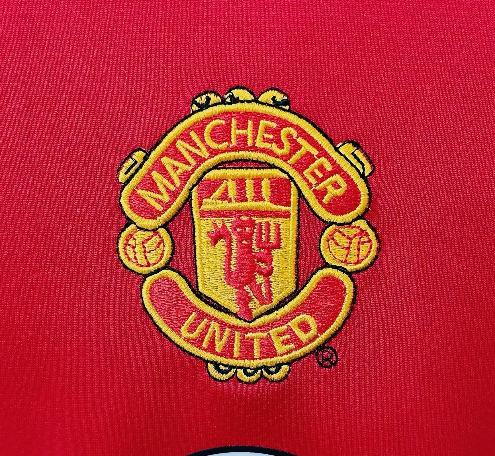 Manchester United Retro 2005-2006 season home jersey