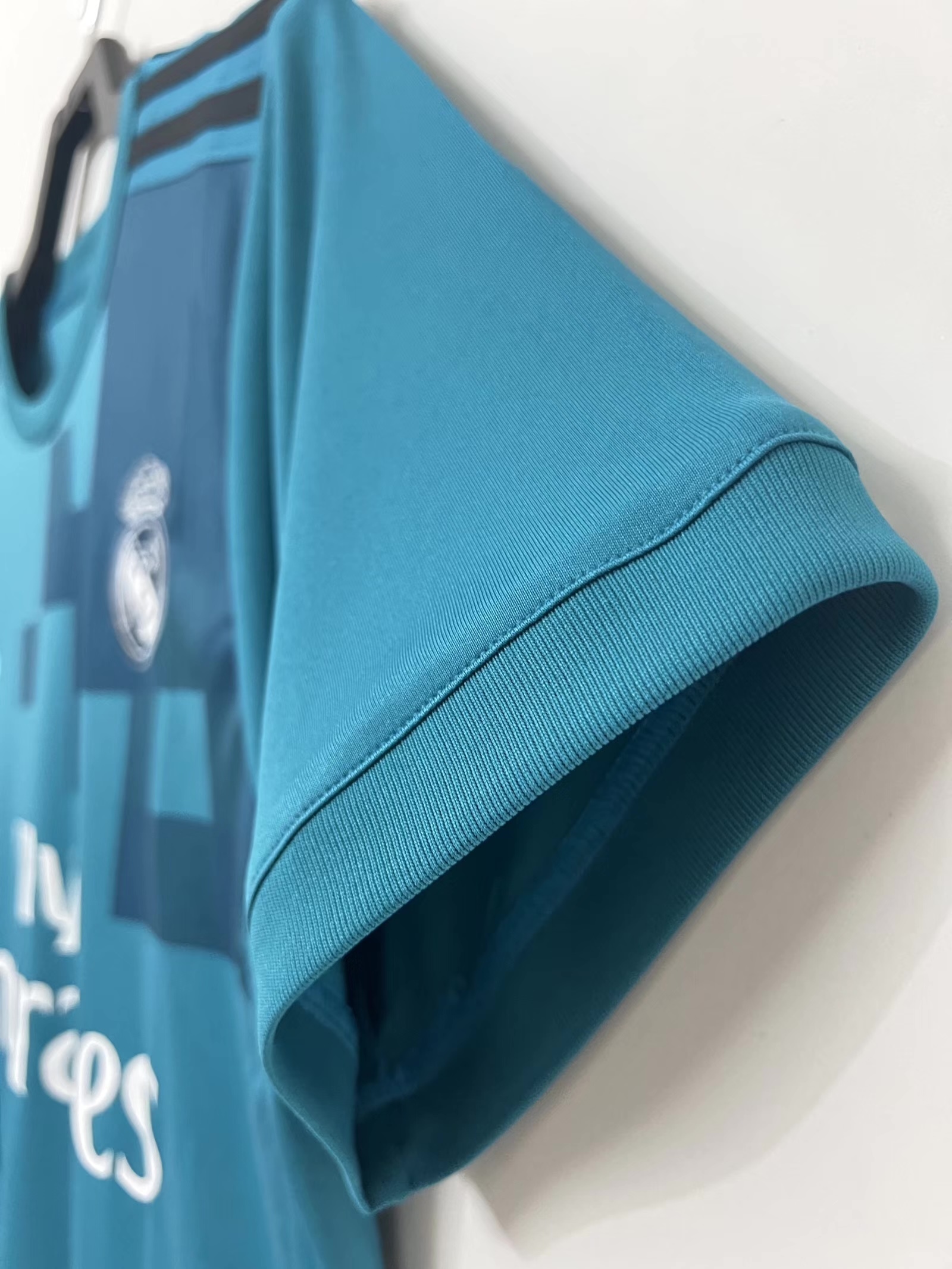 Real Madrid  Retro 2017-2018 Second away game  jersey