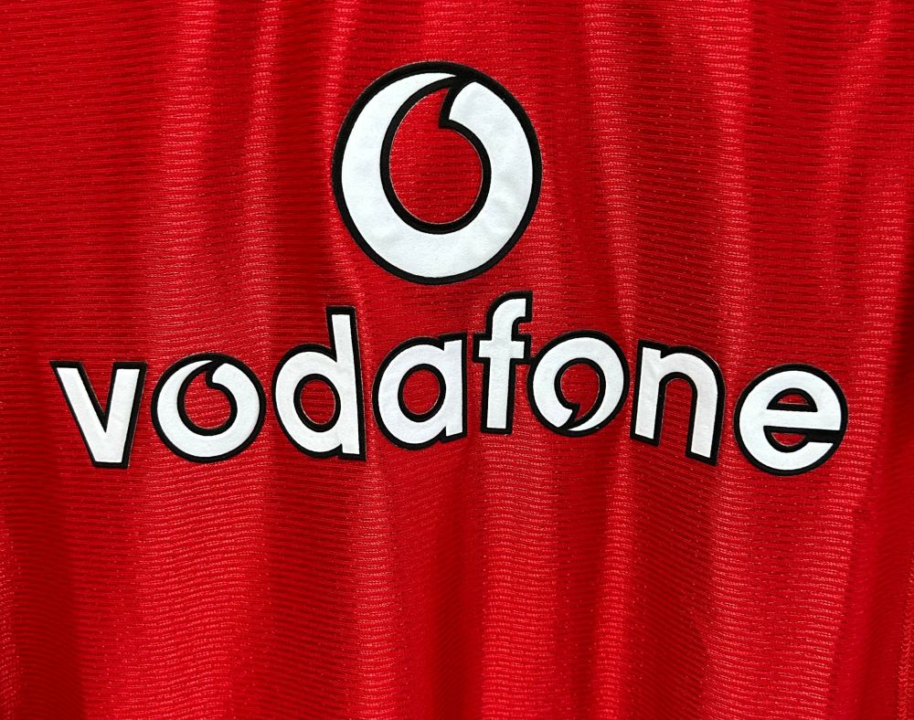 Manchester United Retro 2000-2002 season home jersey