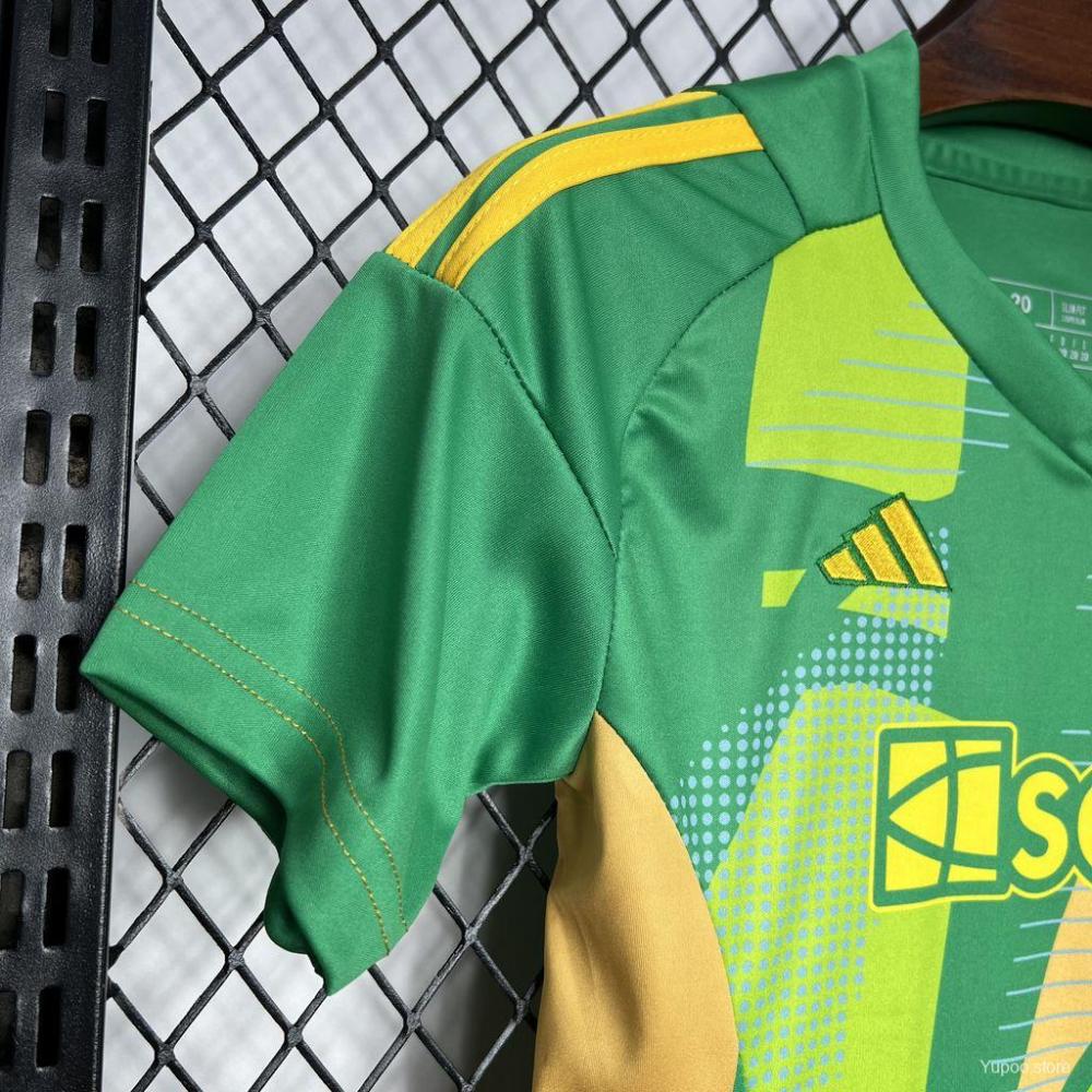 Newcastle United 24/25 Kids Goalkeeper Green Jersey kit Top + pants