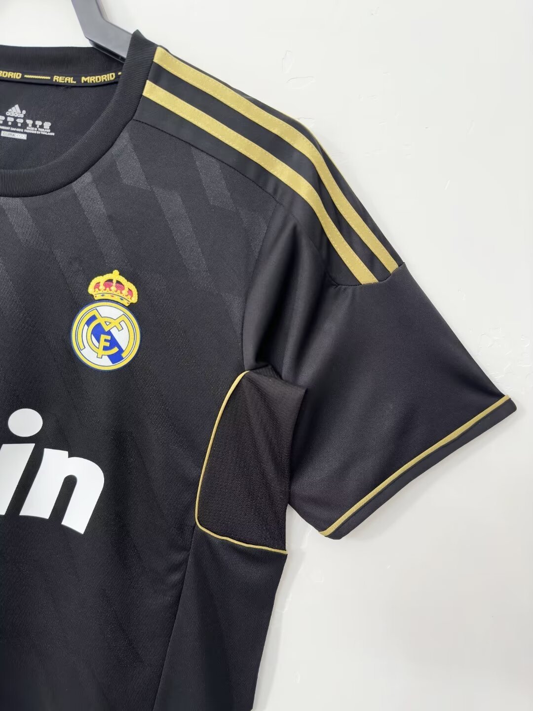 Real Madrid  Retro 2011-2021  away jersey