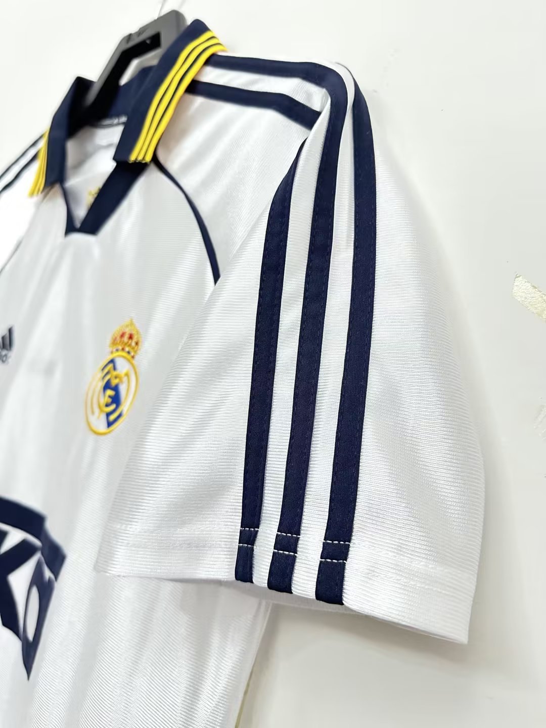 Real Madrid Retro 1998-2000 home court jersey